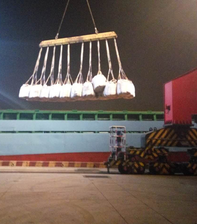 汽铁海联运:集装箱(敞车)-集港-装船